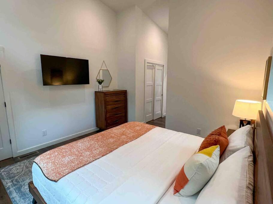Modern Mountain Getaway With Hot Tub, Fire Pit Villa Sautee Nacoochee Kültér fotó