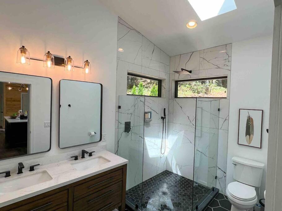 Modern Mountain Getaway With Hot Tub, Fire Pit Villa Sautee Nacoochee Kültér fotó